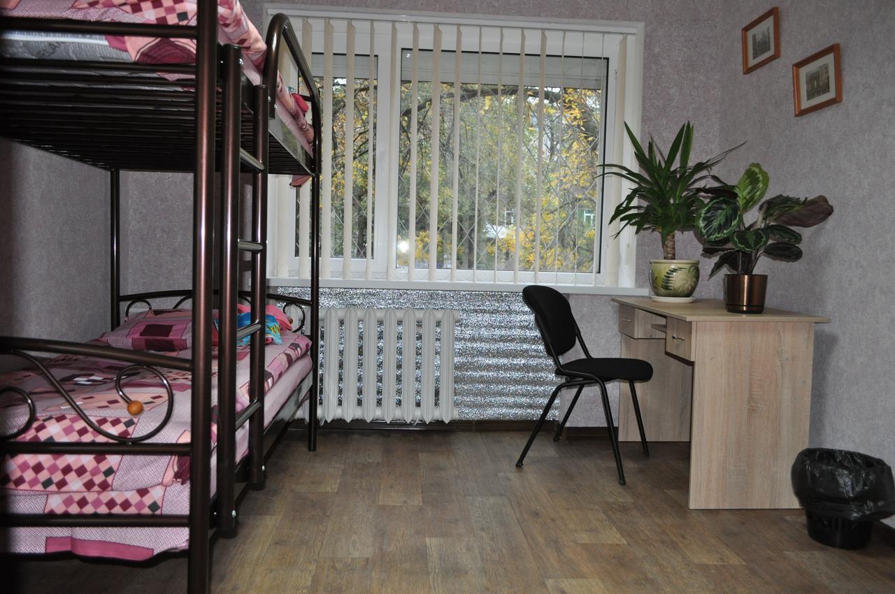 Hostel Bayit เครเมนชุก ภายนอก รูปภาพ