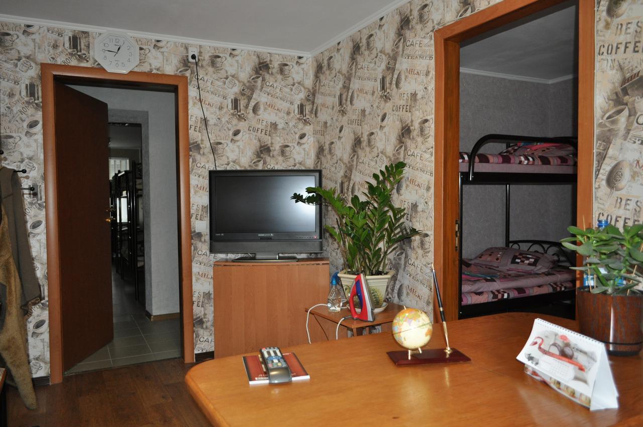 Hostel Bayit เครเมนชุก ภายนอก รูปภาพ